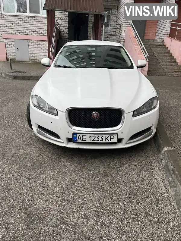 SAJAA05V2FDU81524 Jaguar XF 2015 Седан 2.2 л. Фото 4