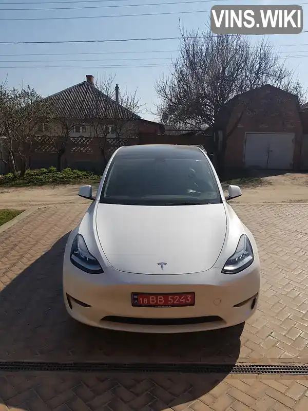 Внедорожник / Кроссовер Tesla Model Y 2022 null_content л. Автомат обл. Харьковская, Харьков - Фото 1/21