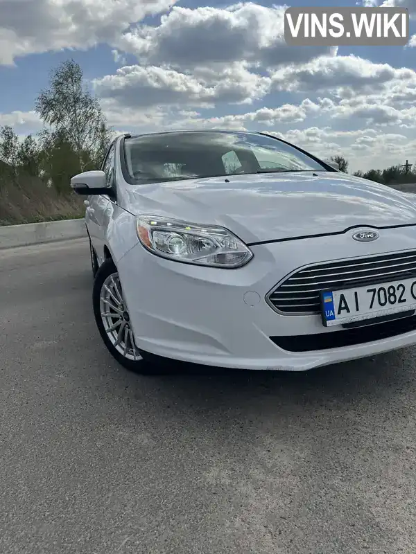 Хетчбек Ford Focus 2015 null_content л. Автомат обл. Київська, Вишгород - Фото 1/19