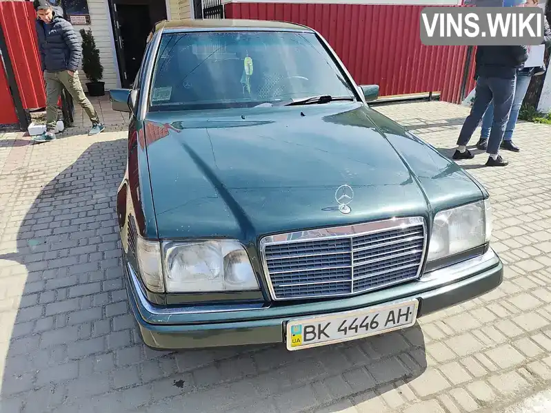 Седан Mercedes-Benz E-Class 1993 3 л. Автомат обл. Ровенская, Рокитное - Фото 1/9