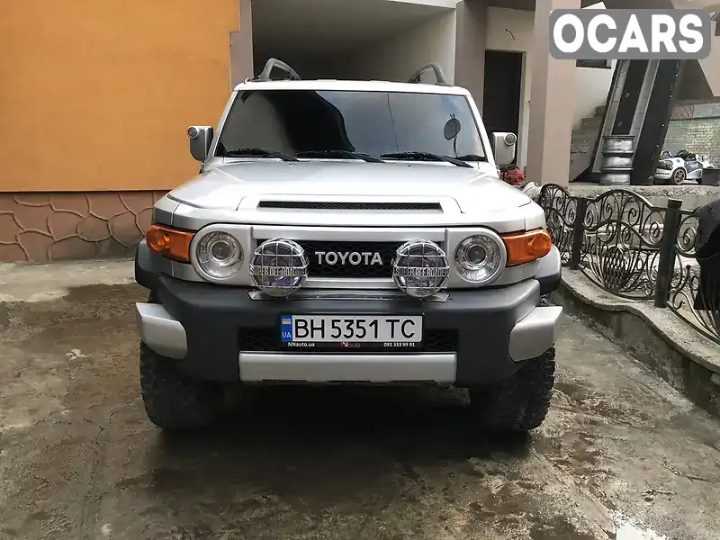 Позашляховик / Кросовер Toyota FJ Cruiser 2008 4 л. Автомат обл. Закарпатська, Рахів - Фото 1/8