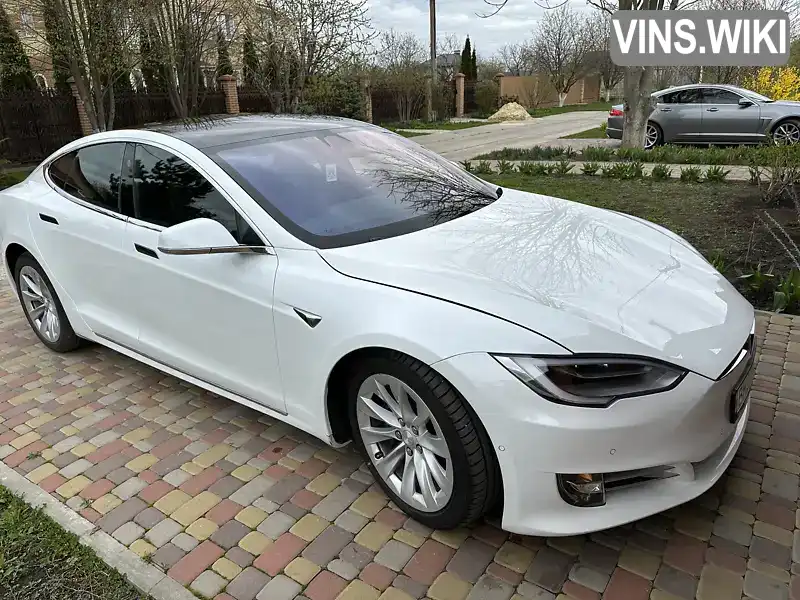 Лифтбек Tesla Model S 2017 null_content л. Автомат обл. Сумская, Сумы - Фото 1/21