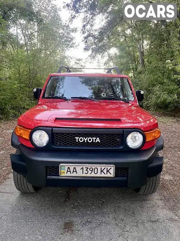 Позашляховик / Кросовер Toyota FJ Cruiser 2012 4 л. Автомат обл. Київська, Київ - Фото 1/15