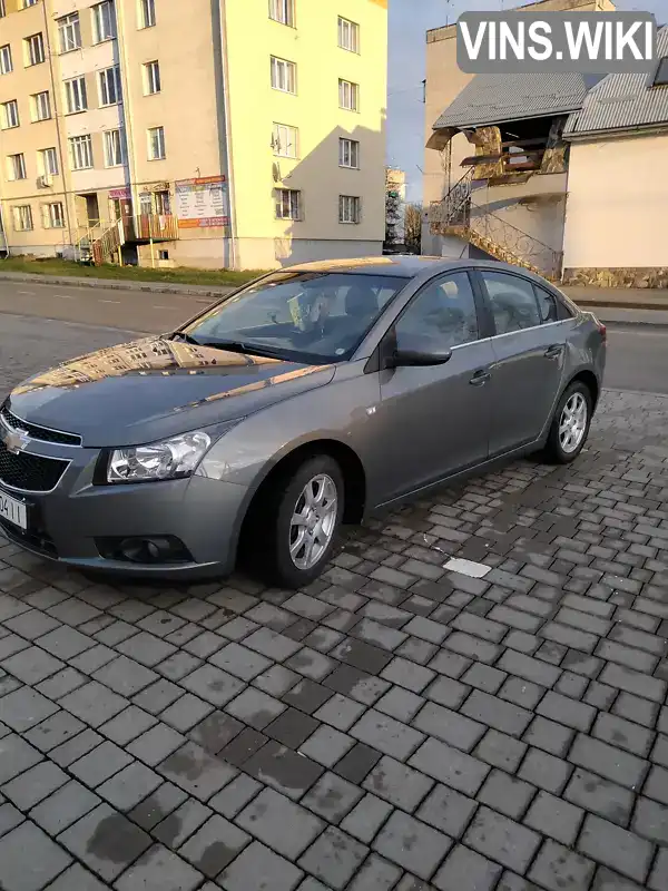 Седан Chevrolet Cruze 2010 2 л. Ручна / Механіка обл. Львівська, Львів - Фото 1/20