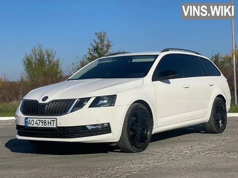 Универсал Skoda Octavia 2018 2 л. Автомат обл. Закарпатская, Ужгород - Фото 1/21