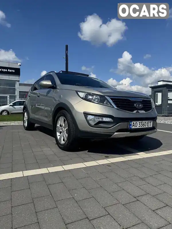 Позашляховик / Кросовер Kia Sportage 2011 1.7 л. Ручна / Механіка обл. Закарпатська, Мукачево - Фото 1/17