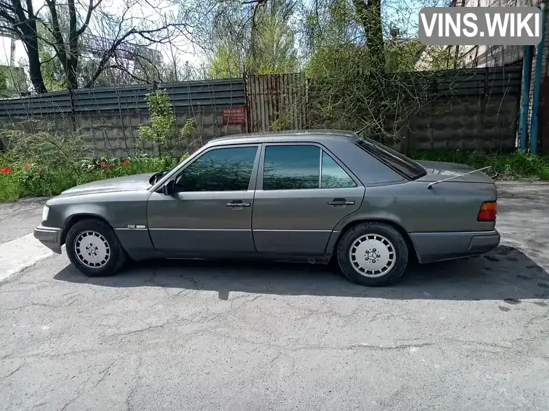 Седан Mercedes-Benz E-Class 1986 2.6 л. Ручная / Механика обл. Запорожская, Запорожье - Фото 1/9