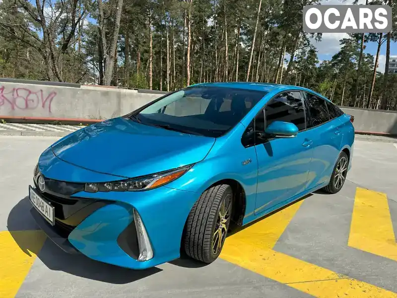 Хэтчбек Toyota Prius Prime 2018 1.8 л. Автомат обл. Киевская, Киев - Фото 1/21