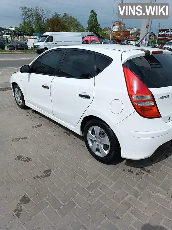 Хетчбек Hyundai i30 2011 1.6 л. Ручна / Механіка обл. Івано-Франківська, Снятин - Фото 1/8