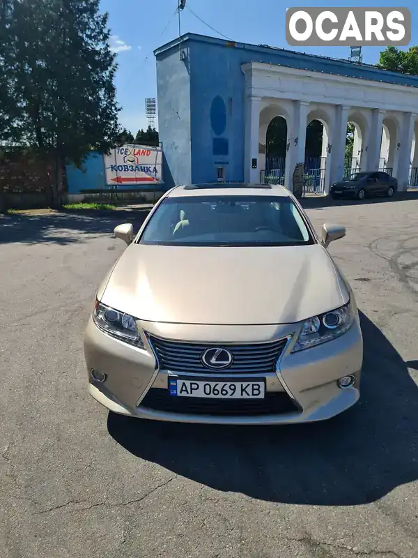 Седан Lexus ES 2013 2.5 л. обл. Закарпатська, Ужгород - Фото 1/12