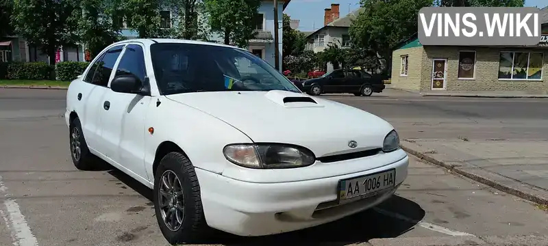 Седан Hyundai Accent 1995 1.3 л. Ручна / Механіка обл. Житомирська, Коростень - Фото 1/4