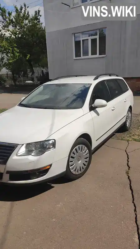 Універсал Volkswagen Passat 2010 2 л. Ручна / Механіка обл. Чернігівська, Ніжин - Фото 1/21