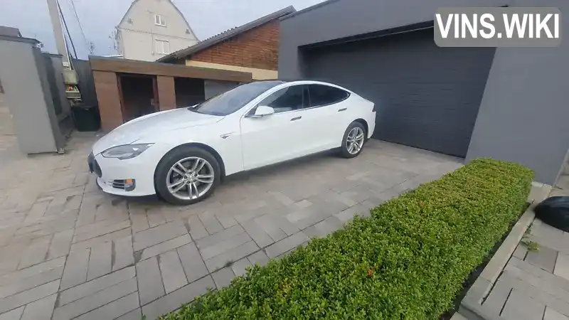 5YJSA1H28FFP74749 Tesla Model S 2015 Ліфтбек  Фото 2