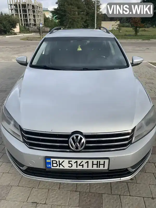 Універсал Volkswagen Passat 2012 2 л. Ручна / Механіка обл. Рівненська, Вараш (Кузнецовськ) - Фото 1/10