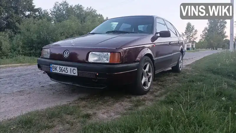 Седан Volkswagen Passat 1992 2 л. обл. Рівненська, Рокитне - Фото 1/10