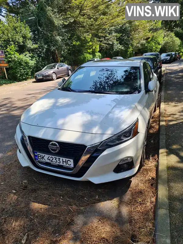 Седан Nissan Altima 2019 2.5 л. Автомат обл. Рівненська, Рівне - Фото 1/20