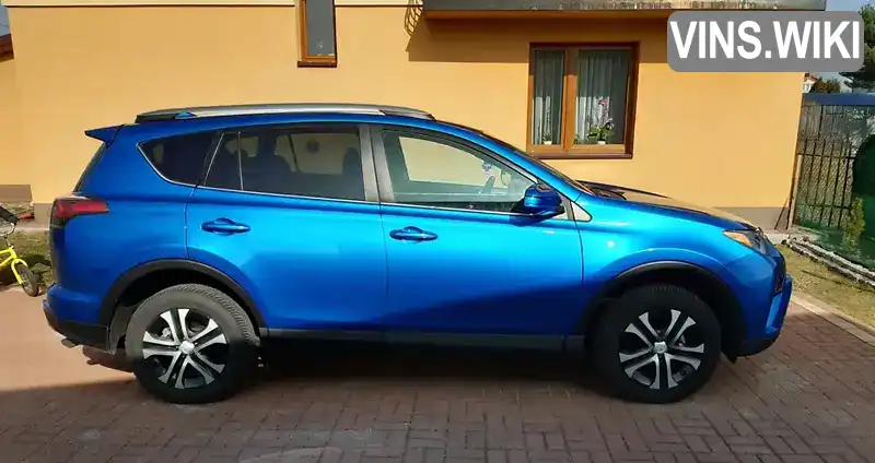 Внедорожник / Кроссовер Toyota RAV4 2018 null_content л. Типтроник обл. Киевская, Киев - Фото 1/11