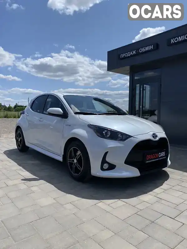 Хетчбек Toyota Yaris 2021 1.5 л. Автомат обл. Рівненська, Рівне - Фото 1/21