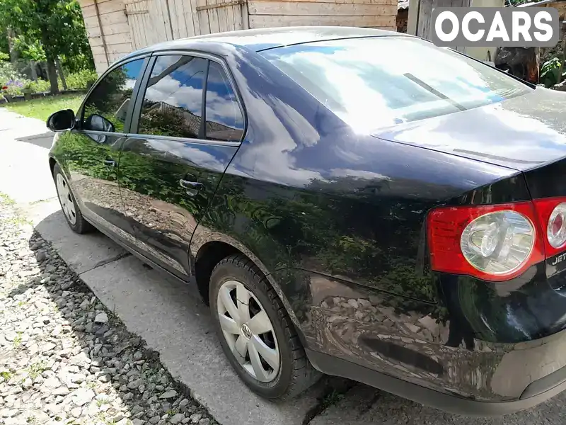 Седан Volkswagen Jetta 2005 1.6 л. Ручна / Механіка обл. Хмельницька, Нова Ушиця - Фото 1/21