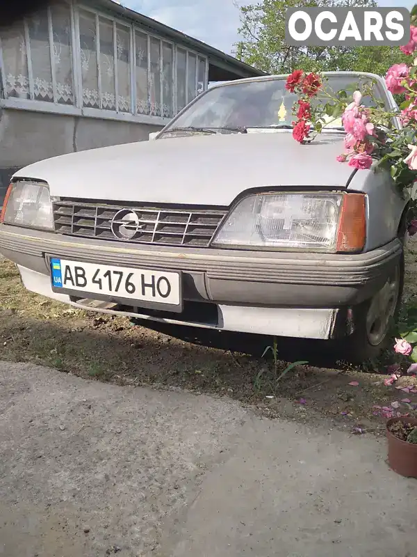 Седан Opel Rekord 1984 2 л. обл. Винницкая, Томашполь - Фото 1/14