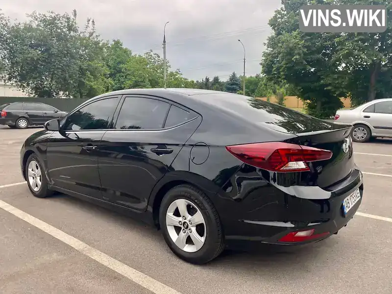 Седан Hyundai Elantra 2019 2 л. Автомат обл. Винницкая, Винница - Фото 1/17