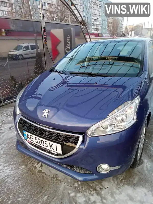 Хетчбек Peugeot 208 2013 1.2 л. Ручна / Механіка обл. Дніпропетровська, Дніпро (Дніпропетровськ) - Фото 1/13