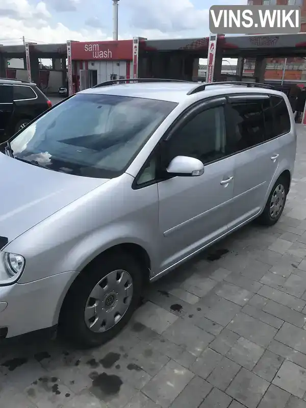 Минивэн Volkswagen Touran 2006 1.9 л. Ручная / Механика обл. Закарпатская, Хуст - Фото 1/13