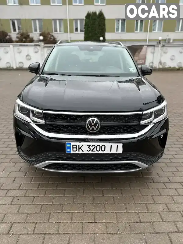 Позашляховик / Кросовер Volkswagen Taos 2021 1.5 л. Автомат обл. Рівненська, Рівне - Фото 1/21