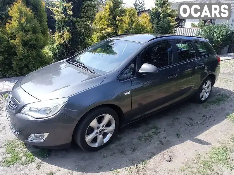 Універсал Opel Astra 2011 1.7 л. Ручна / Механіка обл. Івано-Франківська, Бурштин - Фото 1/21