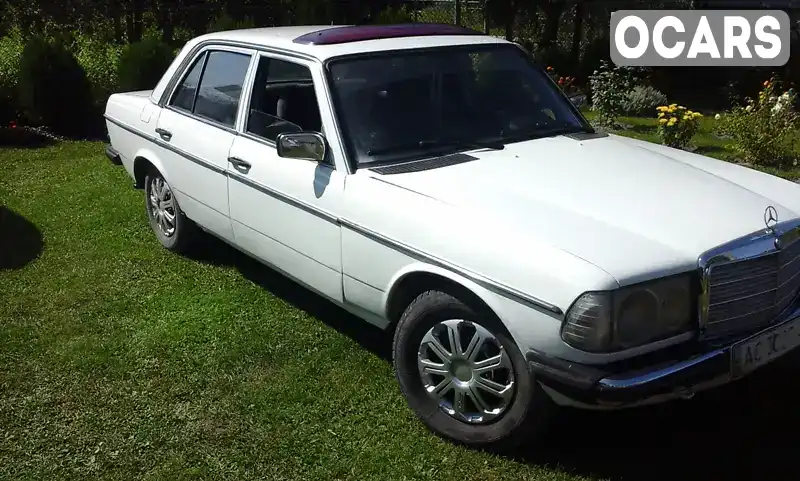 Седан Mercedes-Benz E-Class 1976 2.4 л. Ручна / Механіка обл. Волинська, Володимир-Волинський - Фото 1/7