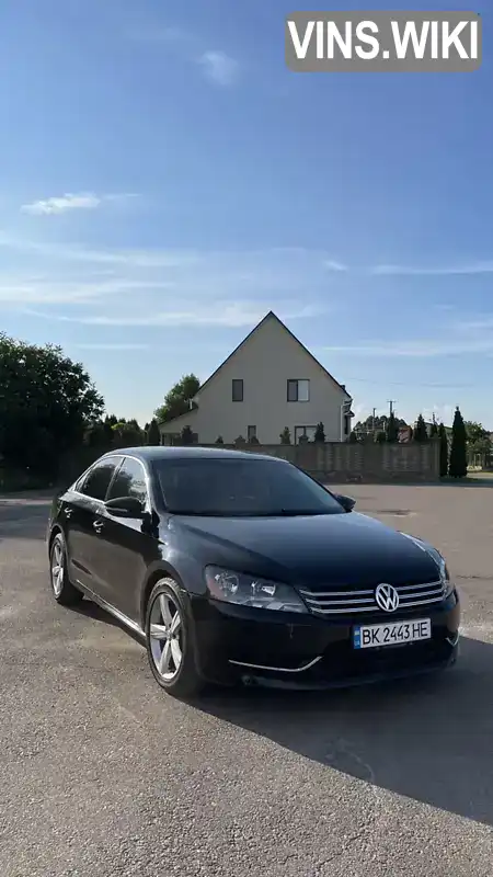 Седан Volkswagen Passat 2012 2.5 л. Автомат обл. Ровенская, Костополь - Фото 1/21