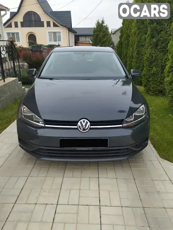 Хетчбек Volkswagen Golf 2018 1.6 л. обл. Черкаська, Чорнобай - Фото 1/21