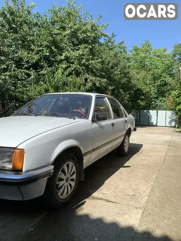 Седан Opel Rekord 1981 1.9 л. Ручна / Механіка обл. Хмельницька, Кам'янець-Подільський - Фото 1/13