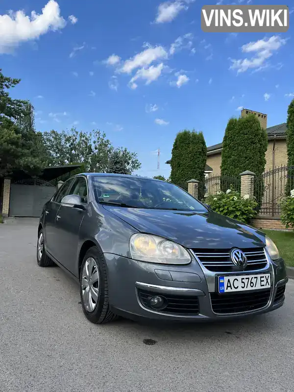 Седан Volkswagen Jetta 2007 2 л. Автомат обл. Волынская, Луцк - Фото 1/21