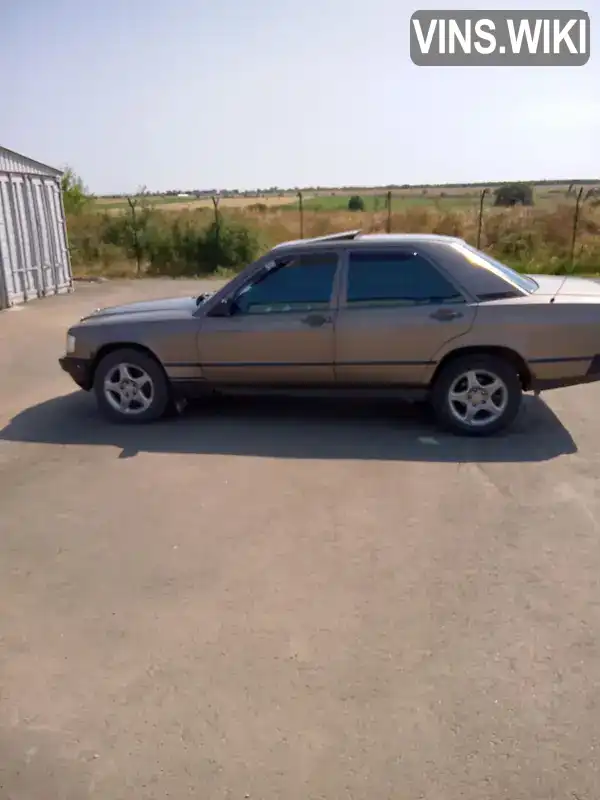 Седан Mercedes-Benz 190 1988 2.5 л. Ручная / Механика обл. Днепропетровская, Широкое - Фото 1/5