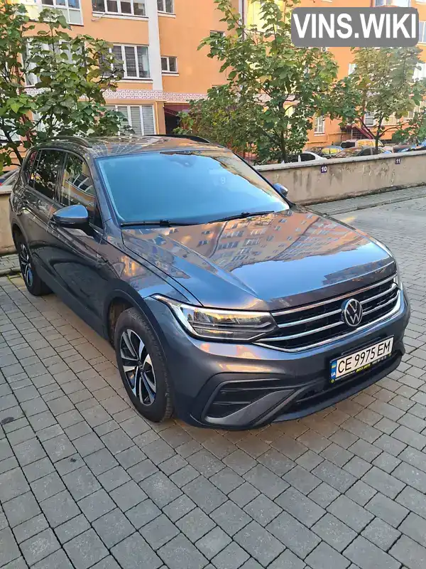 Позашляховик / Кросовер Volkswagen Tiguan 2021 2 л. Автомат обл. Чернівецька, Чернівці - Фото 1/21