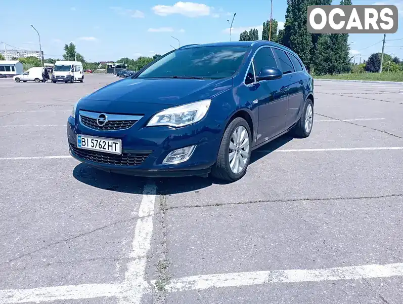 Універсал Opel Astra 2011 1.4 л. Ручна / Механіка обл. Полтавська, Кременчук - Фото 1/9