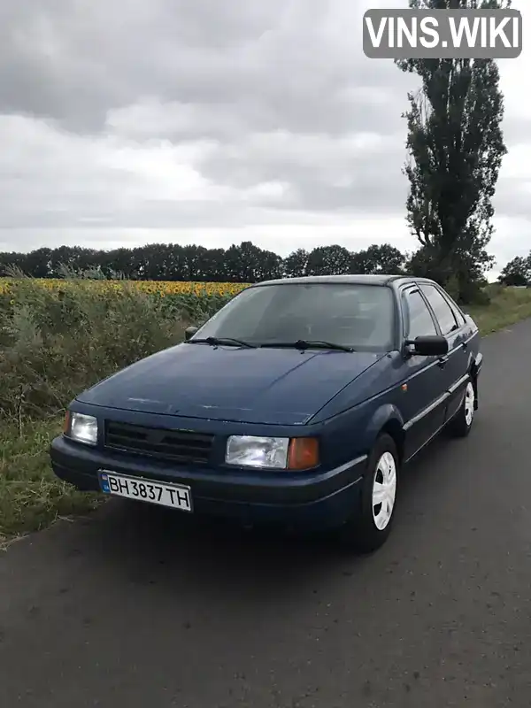 Седан Volkswagen Passat 1988 1.6 л. Ручна / Механіка обл. Одеська, Подільськ (Котовськ) - Фото 1/8