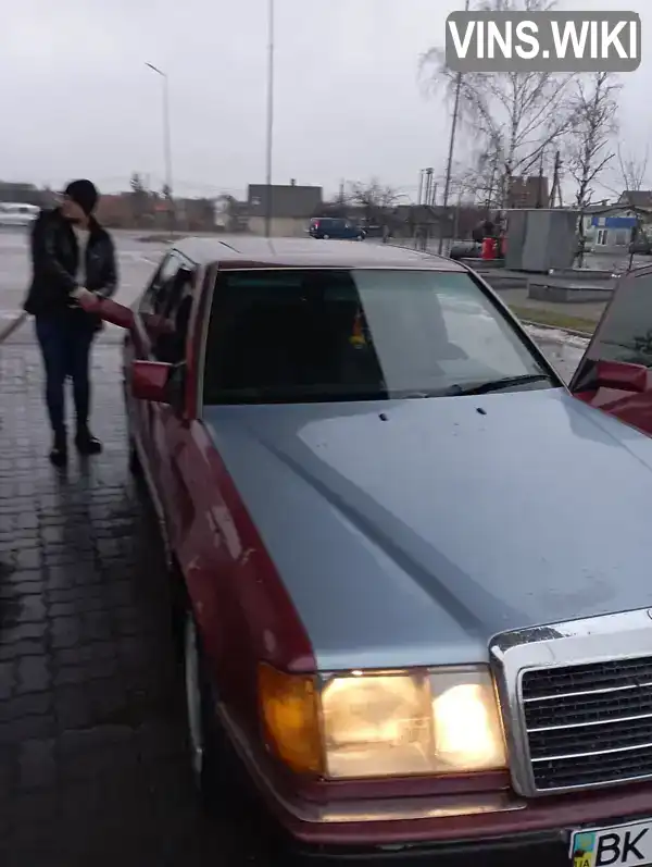 Седан Mercedes-Benz E-Class 1991 2.5 л. Ручна / Механіка обл. Волинська, location.city.volodymyr - Фото 1/8