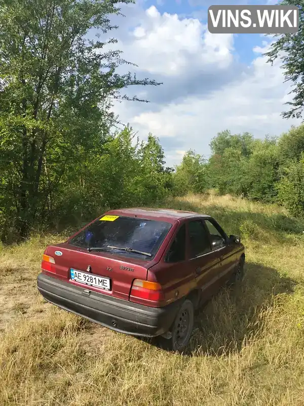 Седан Ford Escort 1991 1.39 л. Ручна / Механіка обл. Дніпропетровська, Кривий Ріг - Фото 1/12