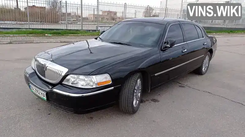 Седан Lincoln Town Car 2010 4.6 л. Автомат обл. Кіровоградська, Кропивницький (Кіровоград) - Фото 1/14