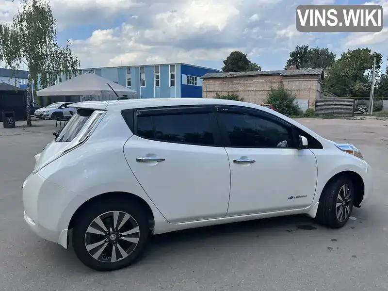 Хэтчбек Nissan Leaf 2015 null_content л. Вариатор обл. Черниговская, Чернигов - Фото 1/18