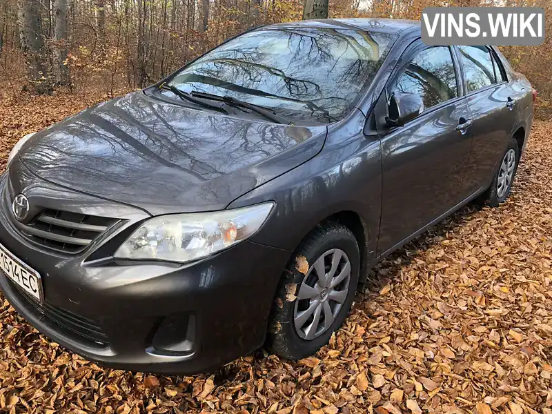 Седан Toyota Corolla 2010 1.3 л. Ручна / Механіка обл. Чернівецька, Чернівці - Фото 1/10