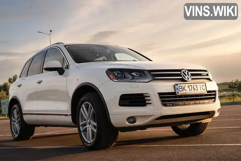 Позашляховик / Кросовер Volkswagen Touareg 2011 3 л. Автомат обл. Рівненська, Рівне - Фото 1/21