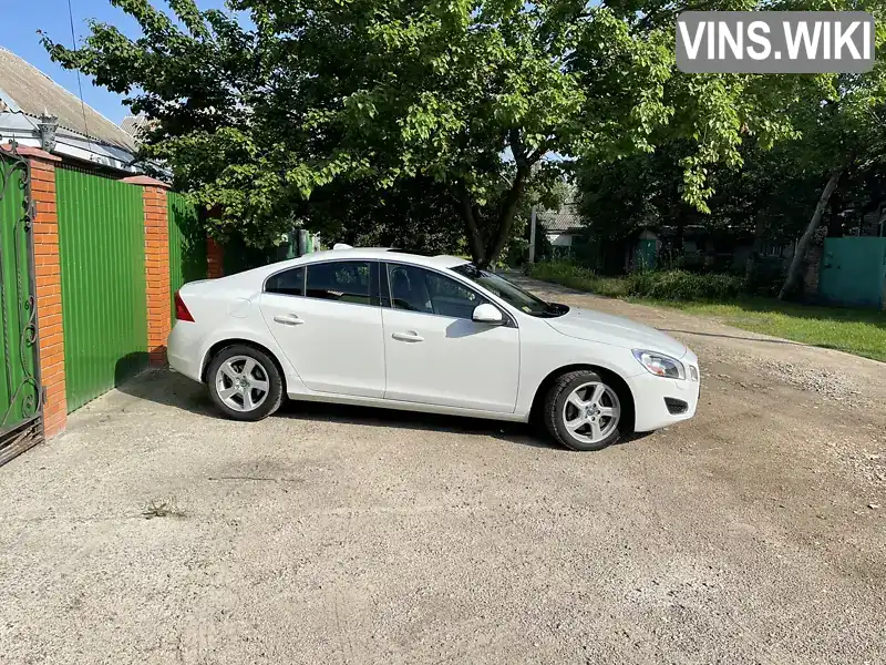 Седан Volvo S60 2013 2.5 л. Автомат обл. Черкасская, Черкассы - Фото 1/10