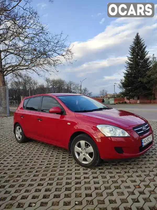 Хэтчбек Kia Ceed 2008 1.4 л. Ручная / Механика обл. Закарпатская, Мукачево - Фото 1/11