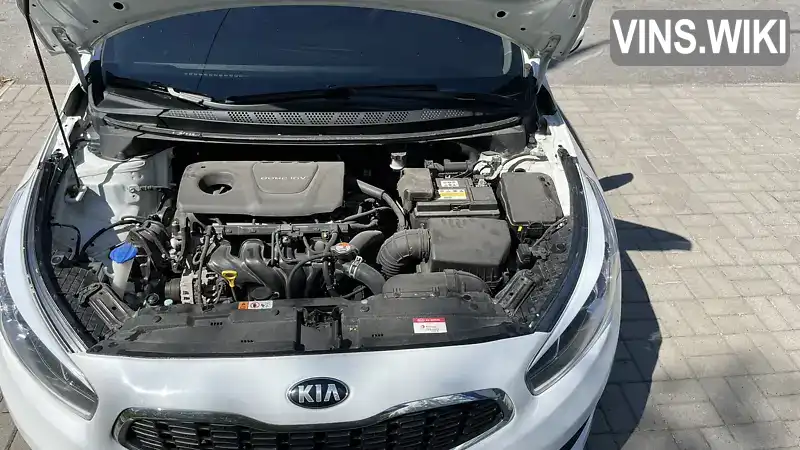 U5YHM512BJL354711 Kia Ceed 2018 Хетчбек 1.59 л. Фото 9