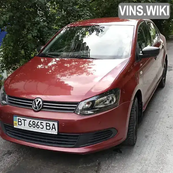 Седан Volkswagen Polo 2013 1.6 л. Ручная / Механика обл. Ровенская, Ровно - Фото 1/10