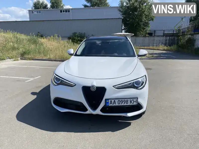 Позашляховик / Кросовер Alfa Romeo Stelvio 2017 2 л. Автомат обл. Київська, Київ - Фото 1/12