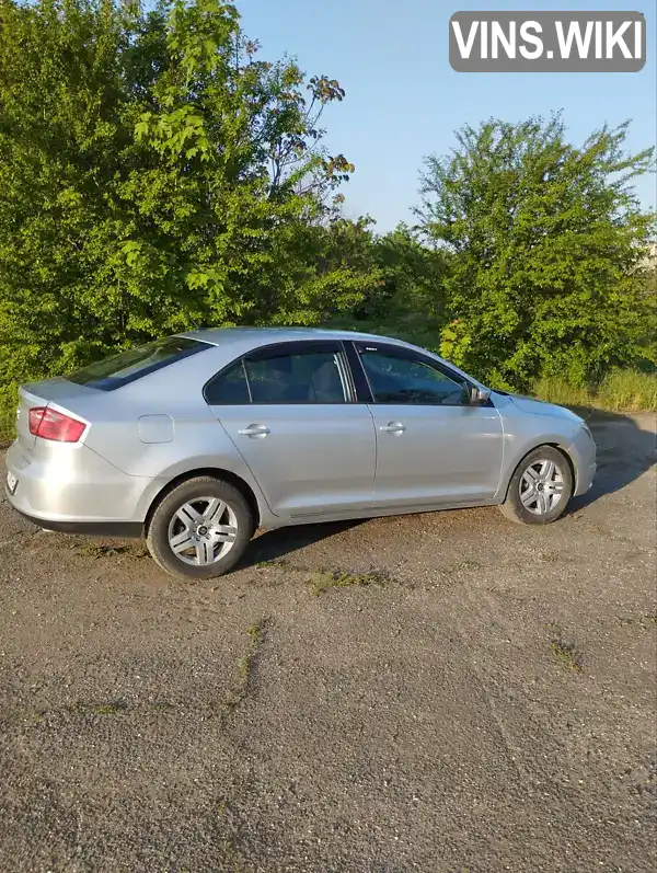 VSSZZZNHZG1007717 SEAT Toledo 2015 Ліфтбек 1.6 л. Фото 3